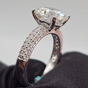 Sterling Silver 925 Rhodium Round Engagement Moissanite Ring